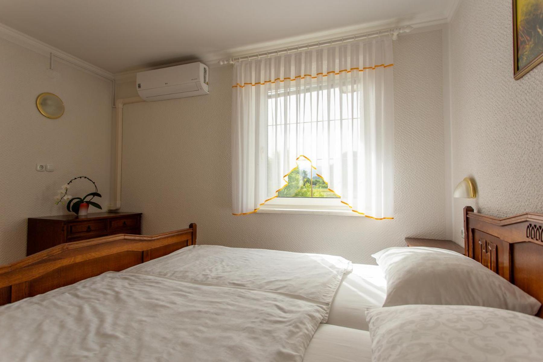 Gostisce Pri Dveh Petelinih Hotel Bled Luaran gambar