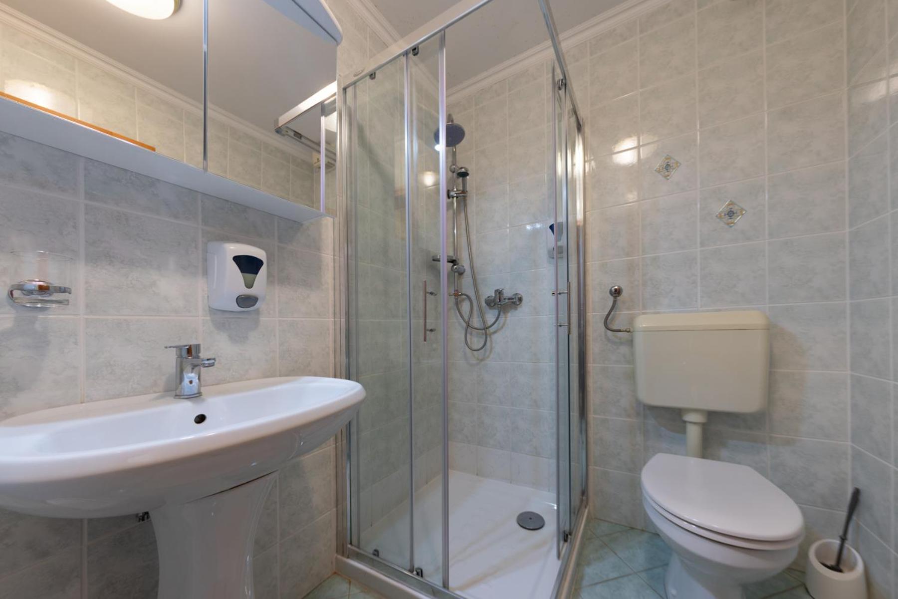Gostisce Pri Dveh Petelinih Hotel Bled Luaran gambar