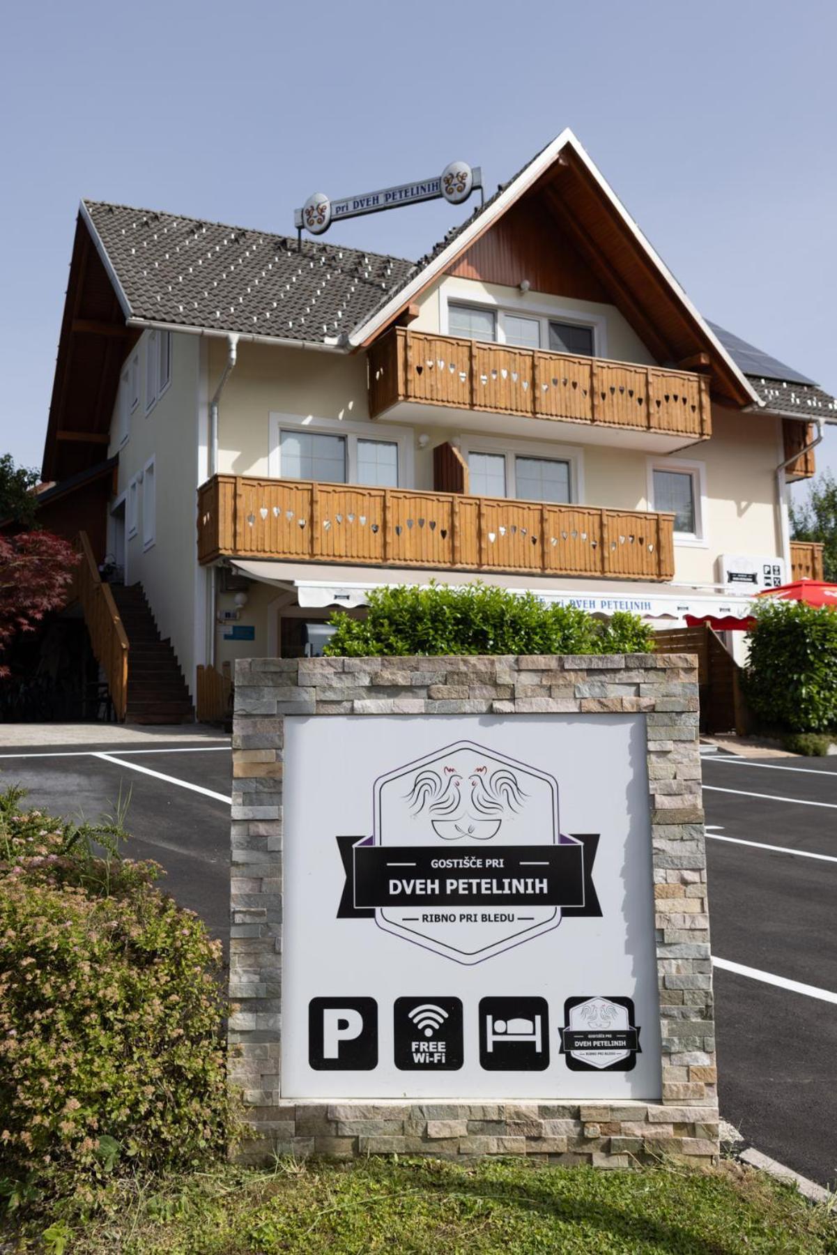 Gostisce Pri Dveh Petelinih Hotel Bled Luaran gambar
